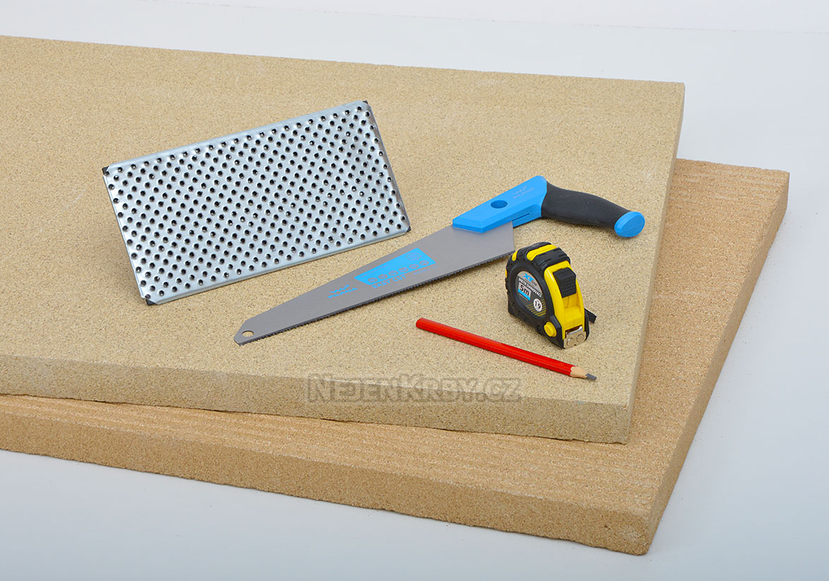 Pro řezání a úpravy vermikulitových desek lze použít běžné nářadí na dřevo